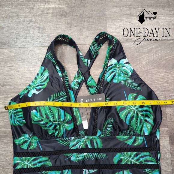 Tempt Me Plus Size V Neck Cross Back One Piece Swimsuit Size 18W - Picture 5 of 7